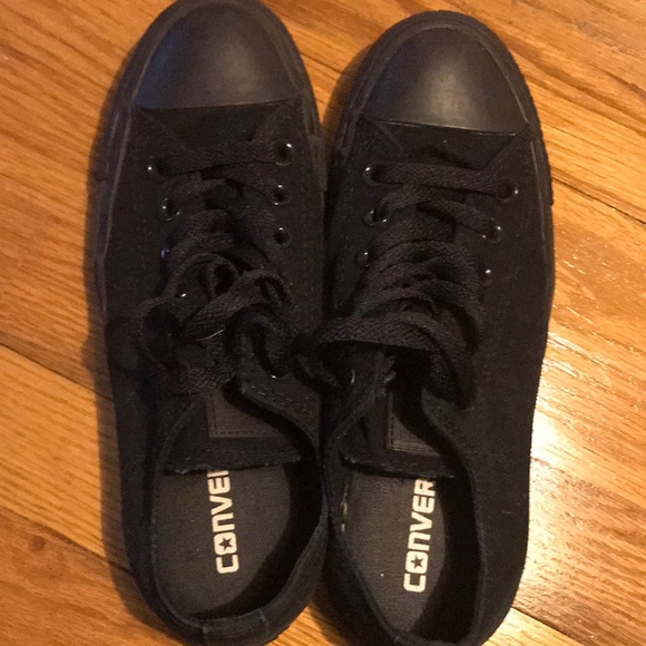 Black Converse - Picture 1 of 4